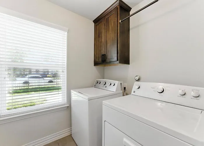 Luxury Mins To Jps & Medical Worth 3* Fort Worth