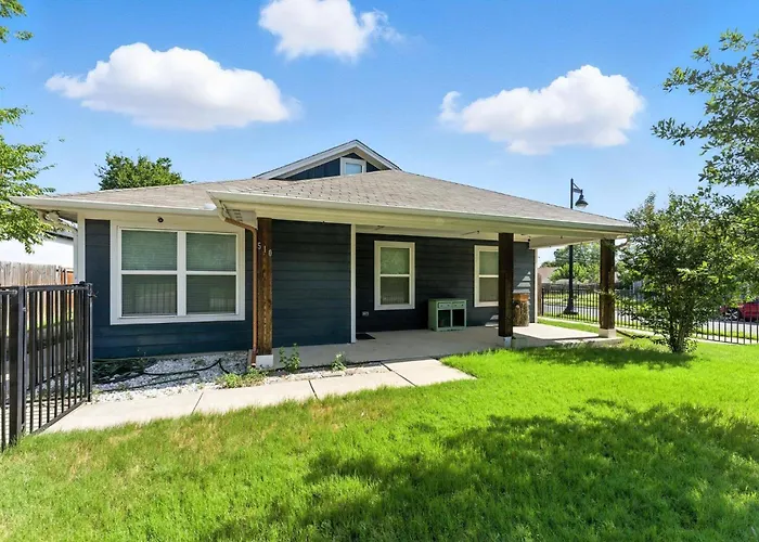 Luxury Mins To Jps & Medical Worth 3* Fort Worth
